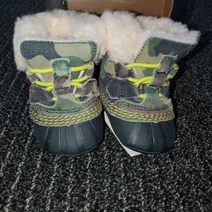 Baby winter boots
